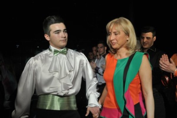 Ştefan Bănică Jr. a făcut show în Mamaia, iar Răducu Mazăre a fost manechin pentru mama sa - Vezi galerie foto!